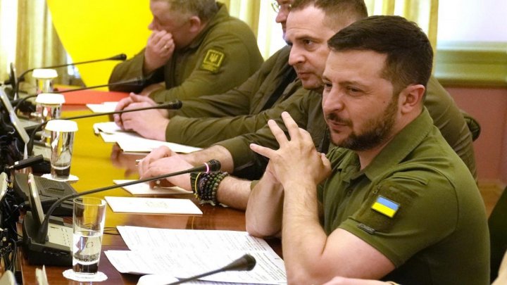 В команде Зеленского наиболее предпочтительным результатом переговоров в Аляске будет прекращение огня сроком на два месяца.