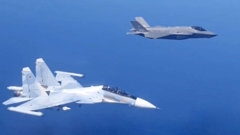 Су-30МК2 против  F-35A: кто будет контролировать небо?